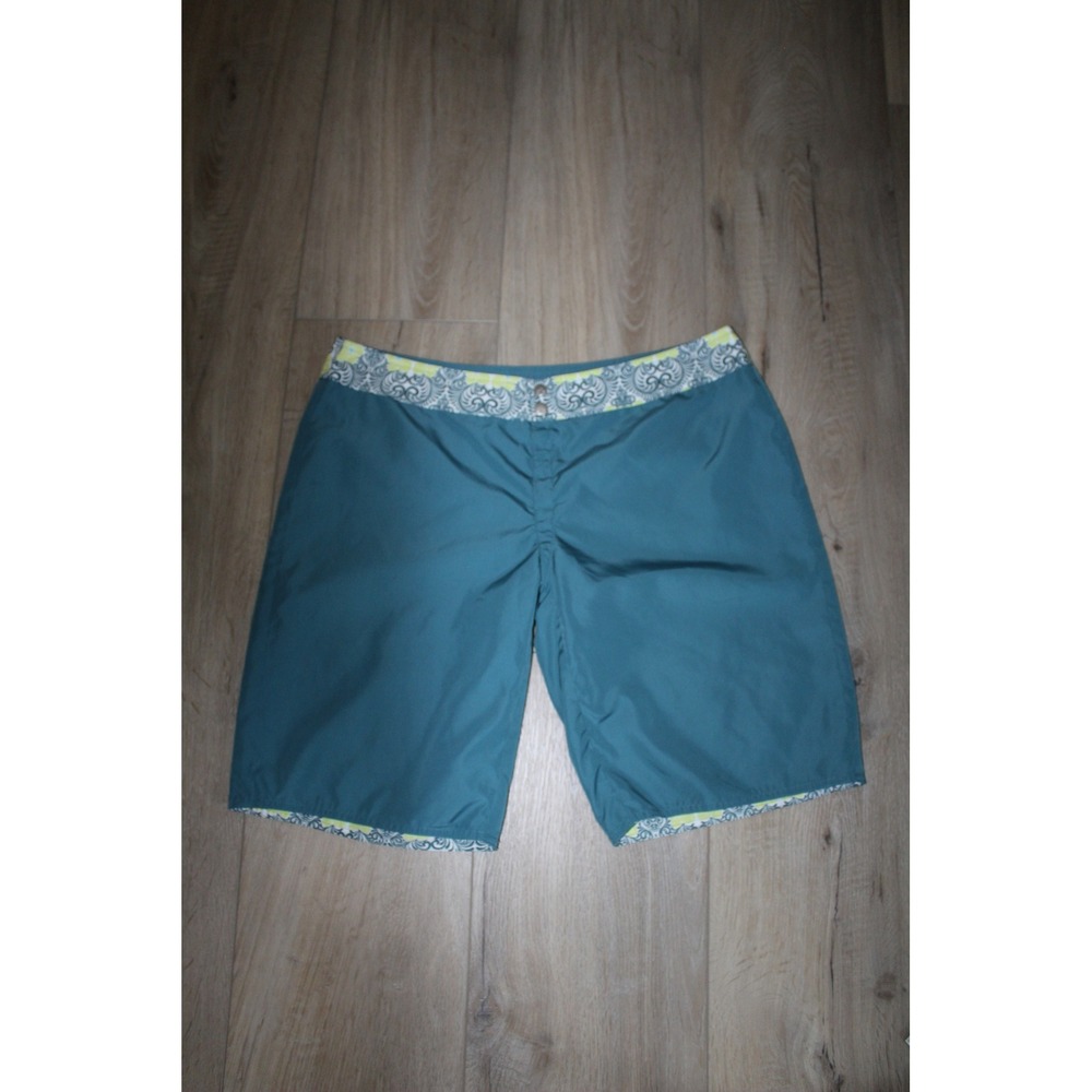 Carve Designs Womens Reversible Board Shorts Teal Floral Damask Size 16